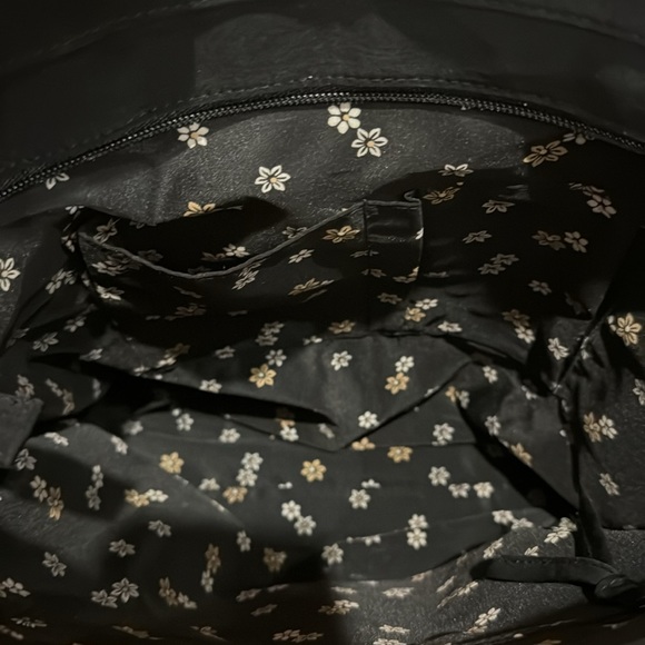 Vera Bradley Black Lightweight Black Quilted Microfiber Tote Bag Purse Zip - Picture 7 of 11